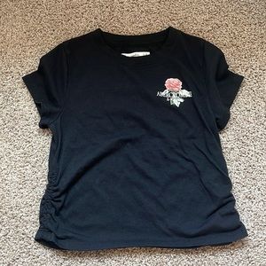 Abercrombie kids cute cropped tee